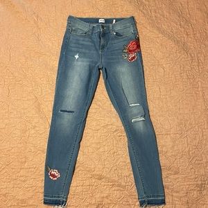 Size 9 jeans w decals